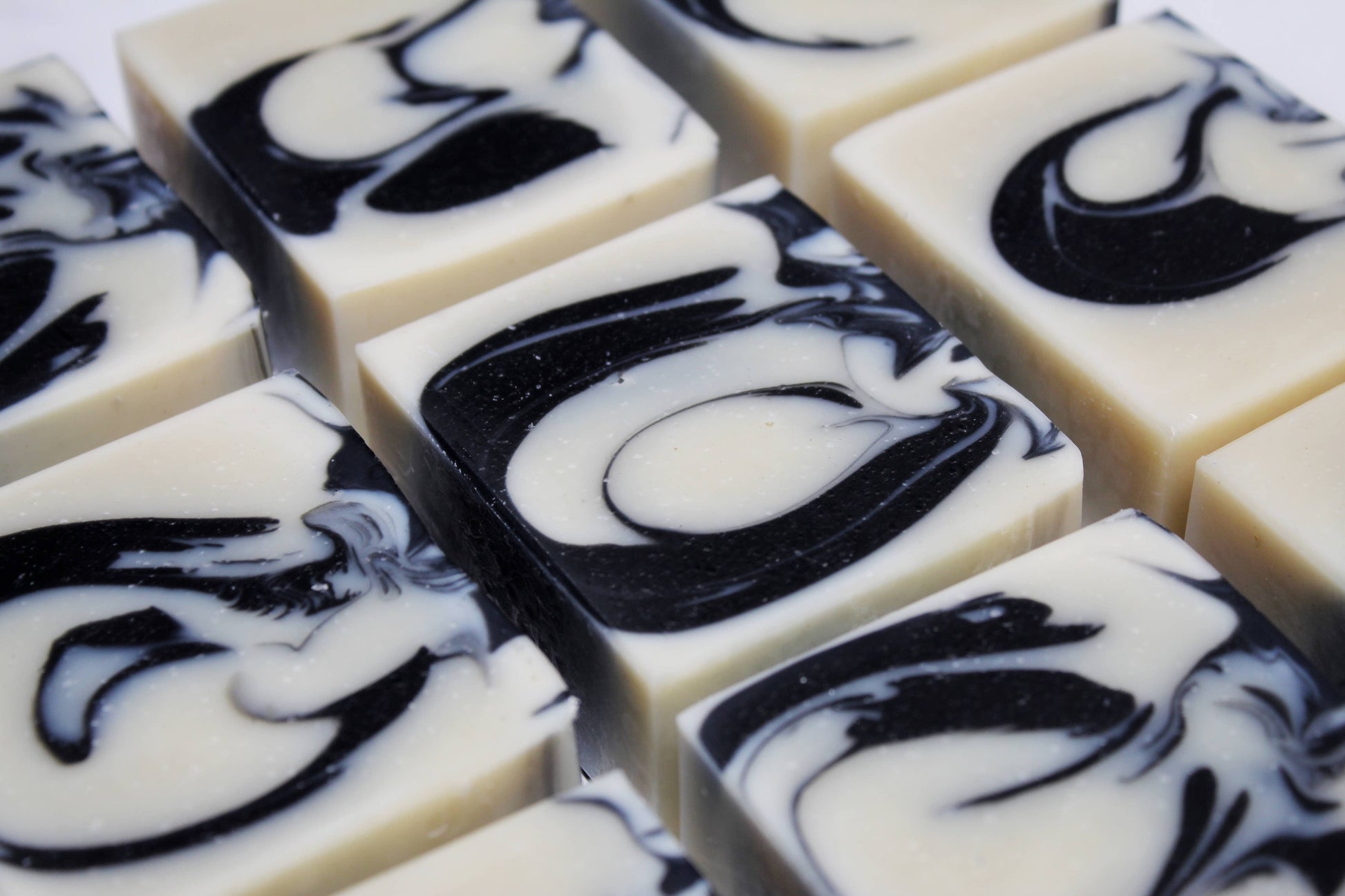 Detox Soap with Bentonite Clay and Activated Charcoal-Purifying Detox Soap Bar- gspot.studio