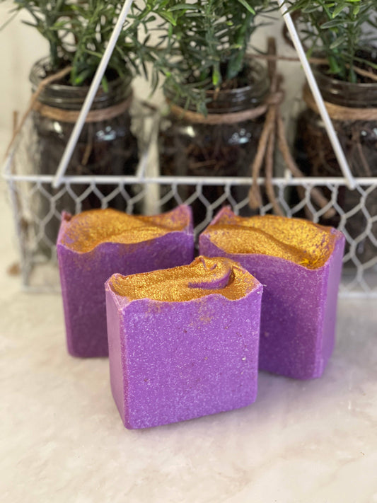 The Queen Soap with Luxurious Oils and Butters-Elegant Scented The Queen Soap Bar- gspot.studio